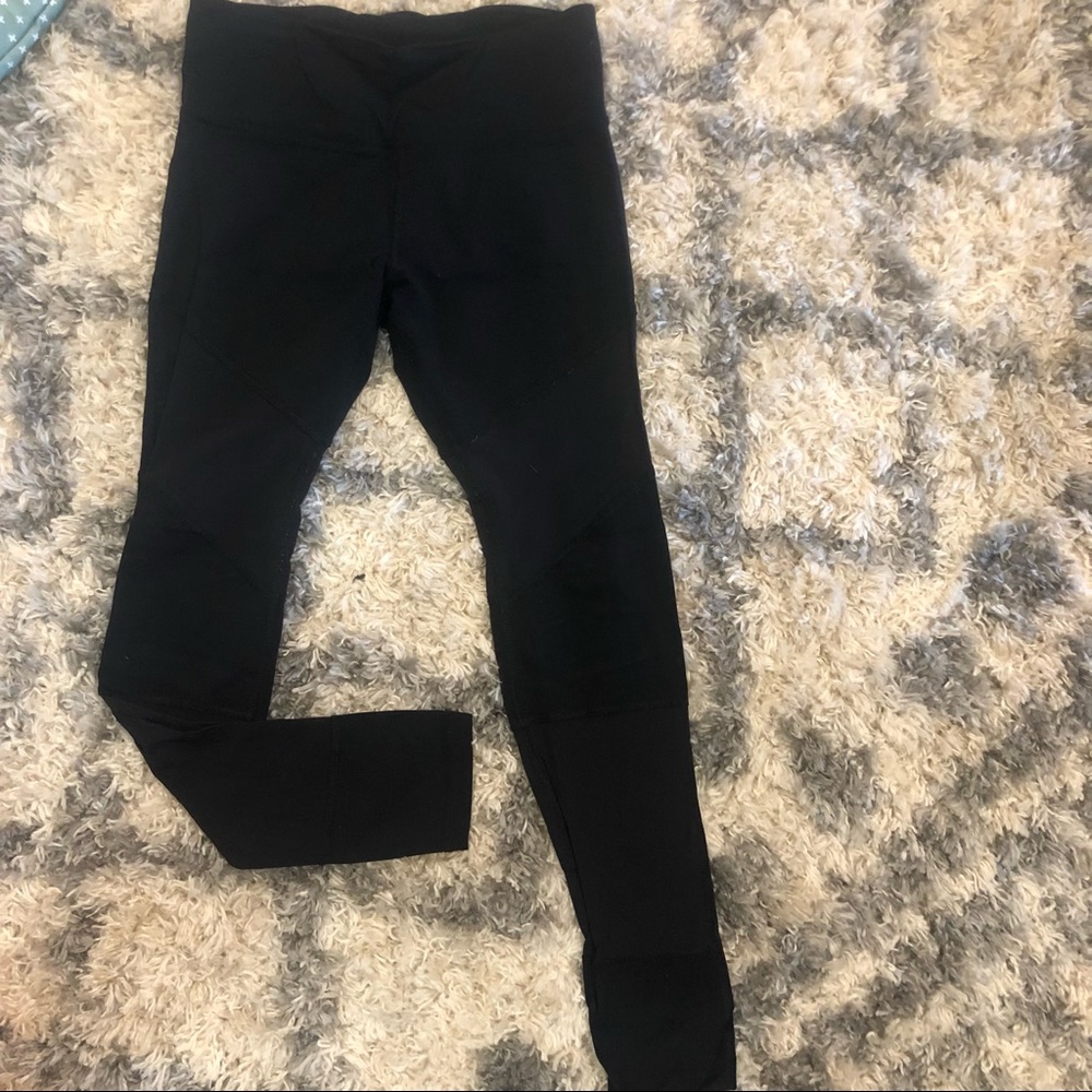 Lorna Jane Black with Mesh Panels Leggings!